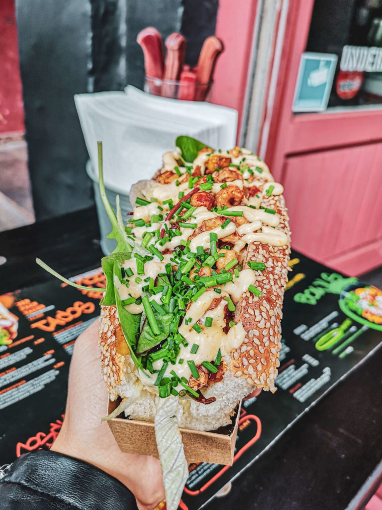 Streetfood heftig deftig: Creyfish Roll auf die Hand im Underdocks im Hamburger Szeneviertel St. Pauli