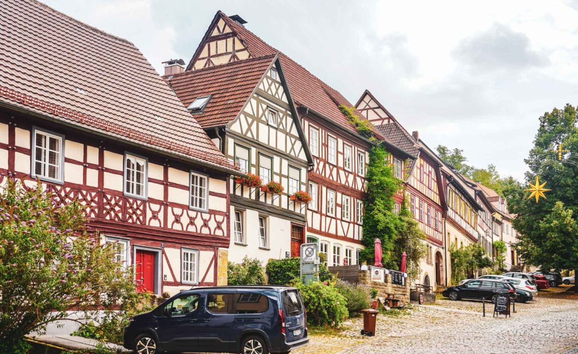 260715_Koenigsberg-in-Bayern-Salzmarkt-Fachwerkhaeuser-1920x1280