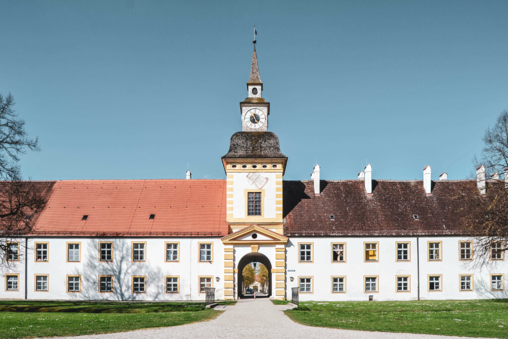 Schloss Schleißheim Muenchen Wilhelmshof im Fruehling