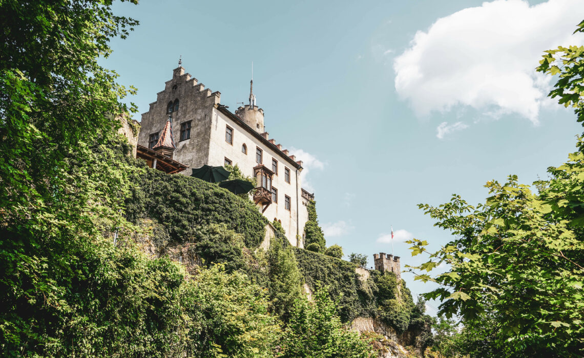 Burg Gößweinstein in der Fränkischen Schweiz im Sommer