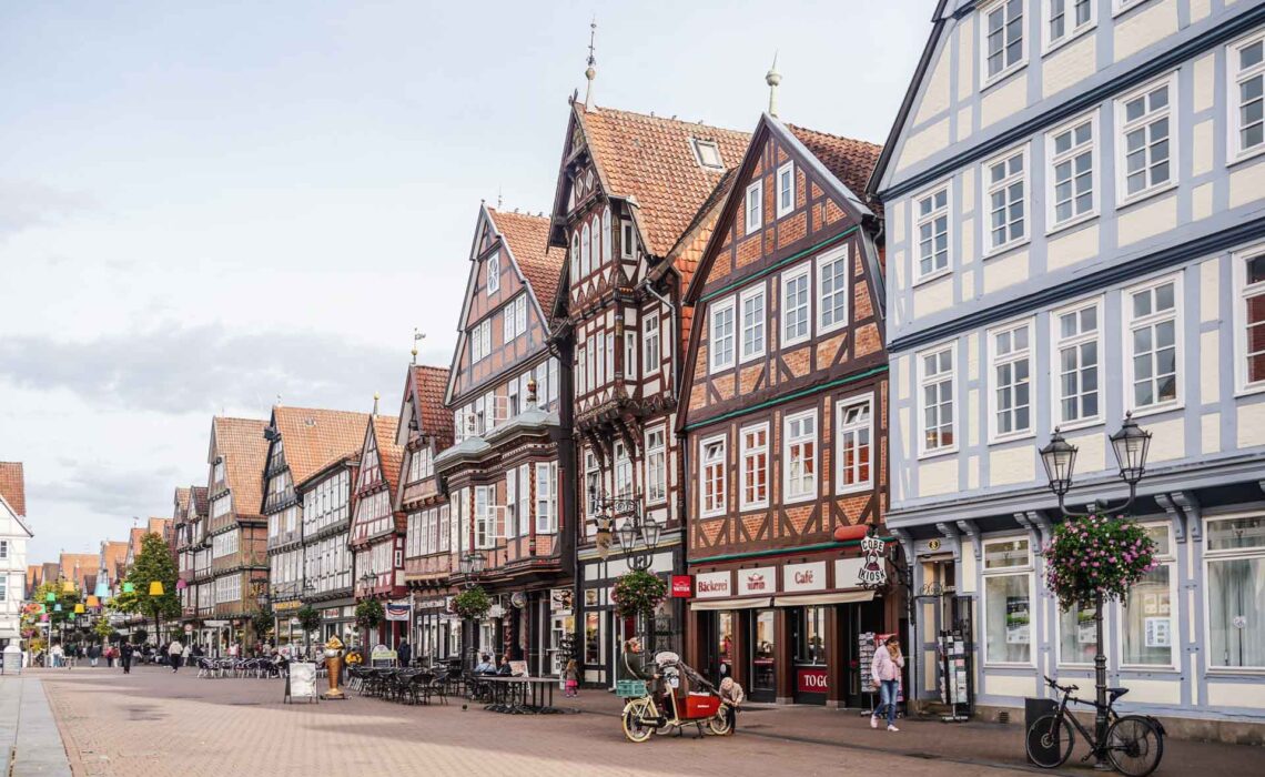 250922-Celle-Niedersachsen-Fachwerhaeuser-Markt-1920x1280