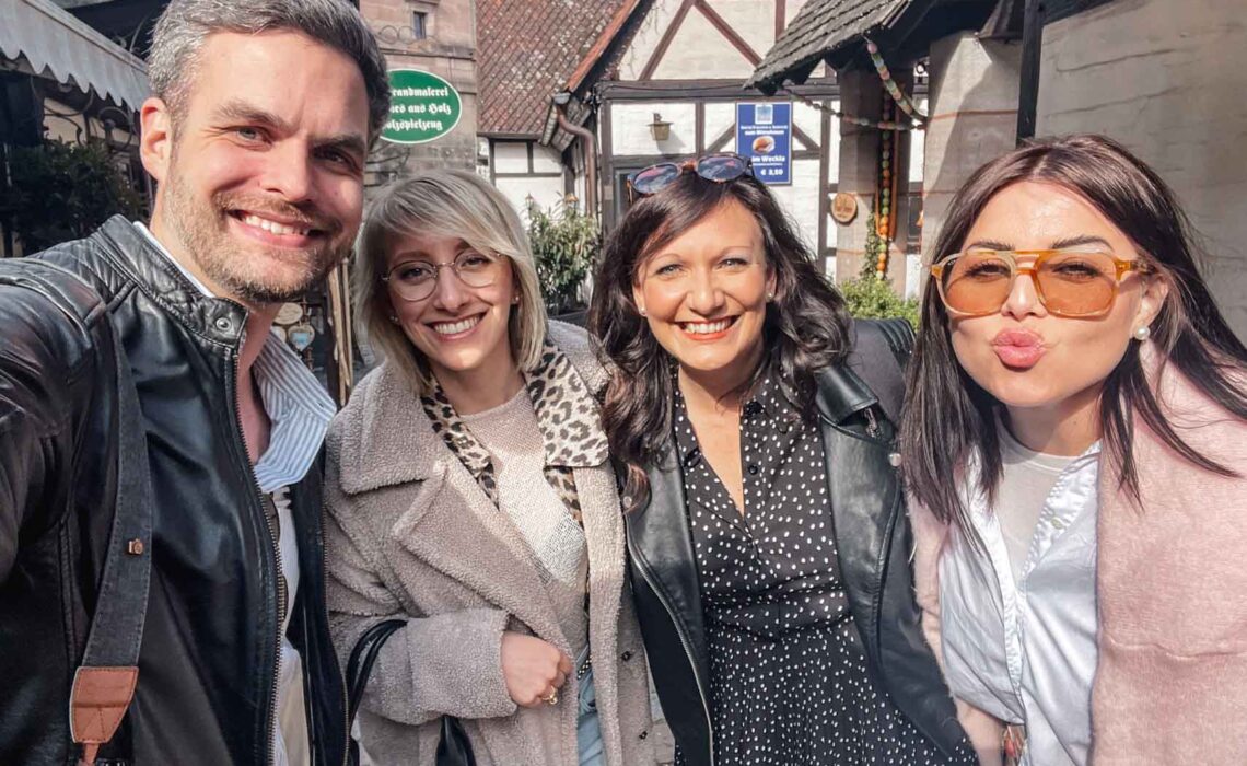 Eröffnung der Genussecke in der Tourist Info im Handwerkerhof Nürnberg : Creator- und Genießer-Treffen mit Beatrix Wittl von Genusskunst, Debora Fikentscher von Sevendayslove und Florian und Alexandra Baier von Tables and Fables