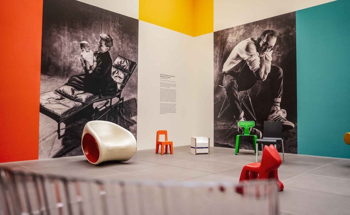 240217-Neues-Museum-Nuernberg-Ausstellung-Stuehle-1280x1920
